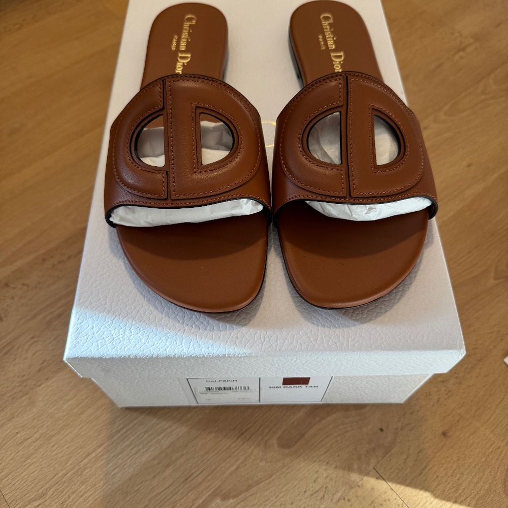 Dior D Club slide in dark tan